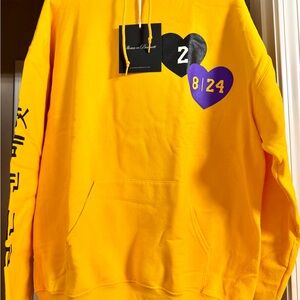 Kobe Bryant and Gigi clab. Yellow Hoodie with their number!